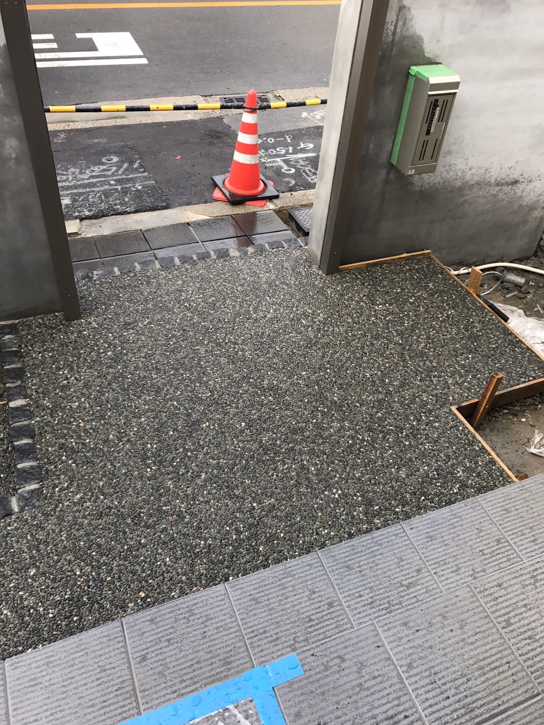 洗い出し風床仕上げ施工事例